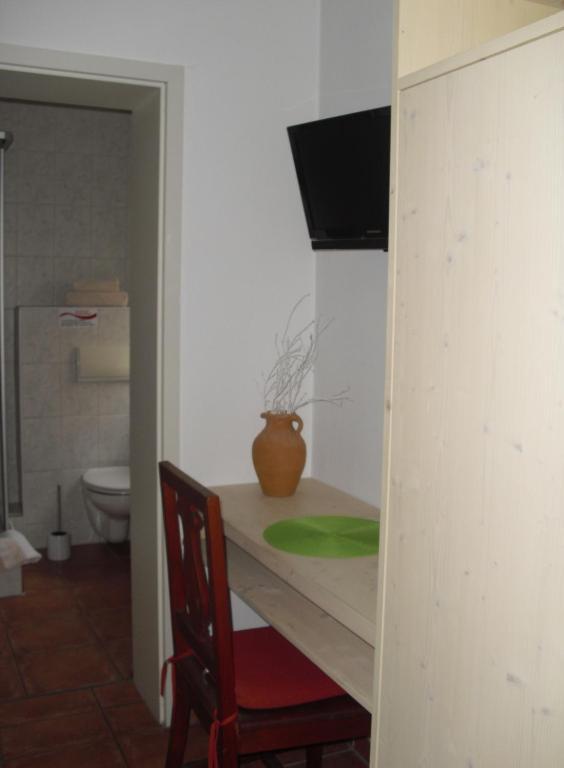 Pension Reuss - Hotel Garni Erfurt Kamer foto